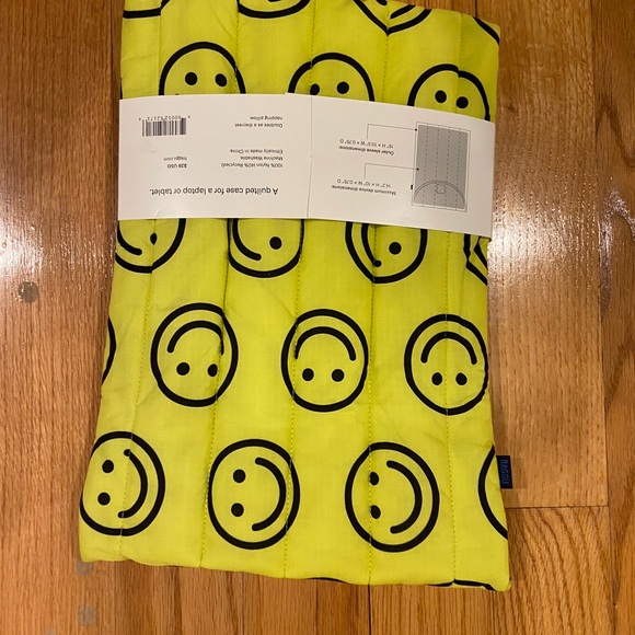 BAGGU Other Baggu Smiley Face Laptop Case Sleeve Poshmark